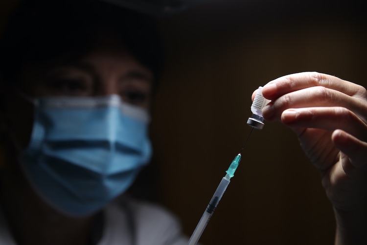 «La vaccination des soignants doit être obligatoire»